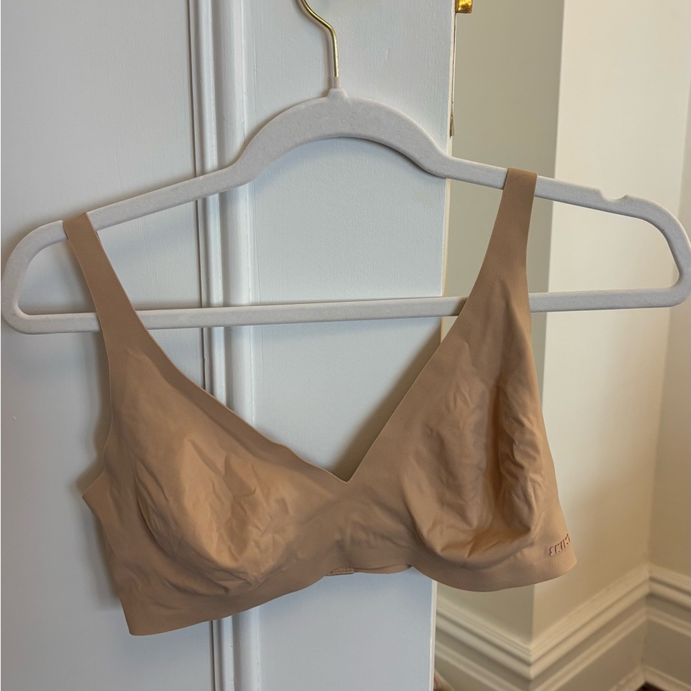 SKIMS naked plunge bralette